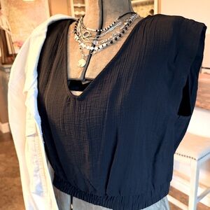 a new day Black Textured Sleeveless Cropped Blouse